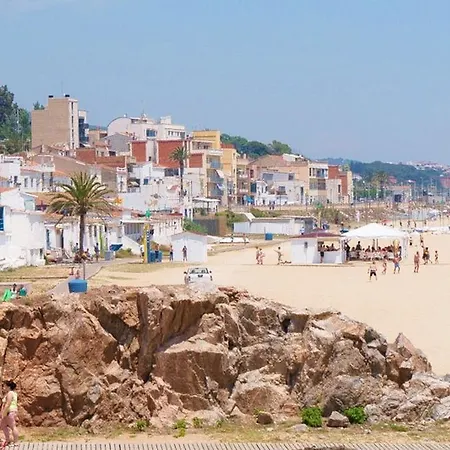Claire Seaview & Beach-apartment Montgat