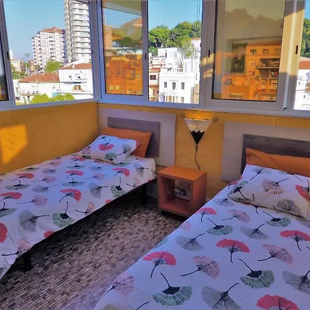 Claire Seaview & Beach-apartment Montgat